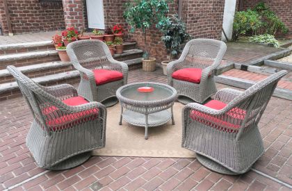  Resin Wicker Swivel Glider Chair Conversation Set (1) 19.5&quot; Table (4) Chairs