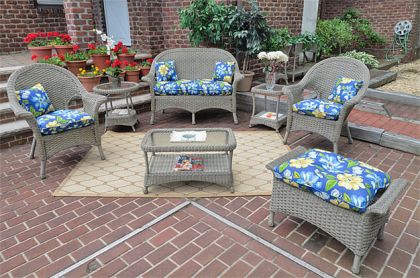 4 Piece High Back Veranda Resin Wicker Set (1) Love Seat (1) Table (2) Chairs