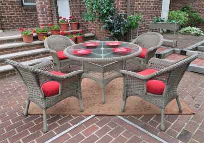 Veranda Resin Wicker Dining Set 48&quot; Round (Click Here  to see all 4 Wicker Colors)