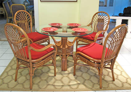 Teawash Pole Rattan Wicker Dining Set